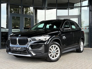 BMW X1 SDRIVE18I - TREKHAAK - SENSATEC - NAVI - LM. ALLSEASON