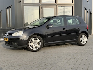 Volkswagen Golf 1.6 FSI Business Clima | Cruise | Trekhaak | Super onderhouden