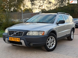 Volvo XC70 2.5 T Momentum AUTOMAAT AIRCO CRUISE LEDER PDC