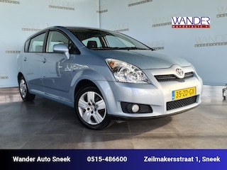 Toyota Corolla Verso 1.8 16v VVT-i Sol /Trekhaak/Parkeersensoren/Automatische airco/Radio
