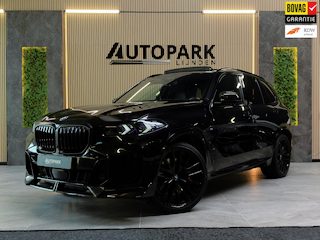 BMW X5 XDrive50e M-SPORT|PANO|H&K|SOFTCLOSE|HuD|360 CAMERA|MEMORY|KEYLESS|TREKHAAK|22INCH|489PK|BOMVOL!