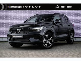 Volvo XC40 2.0 B4 Plus Dark | Trekhaak | Panoramadak | Harman Kardon Audio | Achteruitrijcamera | Parkeersensoren | Keyless Entry | Elektrische Achterklep | Elektrisch Verstelbare Voorstoelen | Stoelverwarming | Google Navigatie | Apple Carplay | Android Auto
