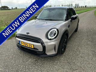 Mini Cooper 5-Deurs 1.5 Business Edition