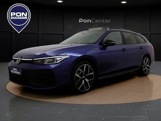 Volkswagen Passat Variant 1.5 eHybrid R-Line 272 PK | Pano Dak | Trekhaak | Head-up Display | 360 Camera | Harman Kardon | Black Style | Side Assist | Elek. Achterklep | Elek. Stoelen | Stuur-/Stoelverwarming V+A | 19'' |