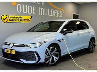 Volkswagen Golf 1.5 eHybrid GTE 272PK SOH 96% | Adaptive cruise | Head-up | Sfeer | Achteruitrijcamera | Stoelverwarming |