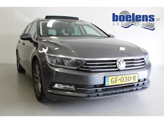 Volkswagen Passat Variant 1.6 TDI Business Edition | PANO-DAK | NAVIGATIE | 17'LMV | TREKHAAK | PDC-V/A | LED | SFEER | CLIMA |