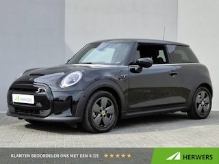 Mini Mini Classic 33 kWh / SOH 96% / Dealer onderhouden / Stoelverwarming / Achteruitrijcamera / CCS snelladen / Cruise control / Appel Carplay Android Auto / Climate control / Parkeersensoren voor en achter /