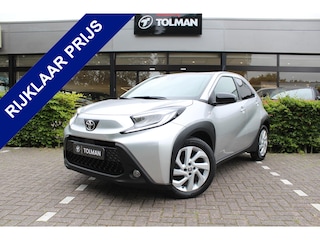 Toyota Aygo 1.0 VVT-i MT first | Rijklaar | Stoelverw. | Clima | LED | Apple/Android | Privacy glass | LM-velgen | Dealer onderhouden
