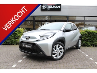 Toyota Aygo 1.0 VVT-i MT first | Rijklaar | Stoelverw. | Clima | LED | Apple/Android | Privacy glass | LM-velgen | Dealer onderhouden