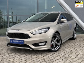 Ford Focus Wagon 1.0 Titanium 125pk Trekhaak / Camera / Cruise Control