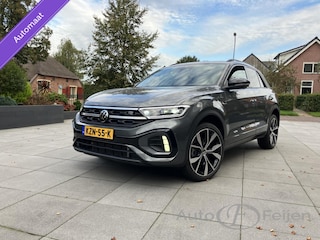 Volkswagen T-Roc 1.5 TSI DSG R-LINE EDITION , PANO , BLACK STYLE , KEYLESS ENTRY , SIDE ASSIST , LANE ASSIST , CAMERA , PDC , VIRTUAL COCKPIT , IQ-LIGHT , LED , ACHTERKLEP MET VOET SENSOR , PRIVACY GLASS , STUUR EN STOEL VERWARMING .