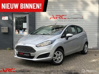 Ford Fiesta 1.25 Trend 3D Airco/Stoelverwarming/Nieuwe APK!