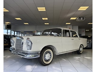 Mercedes-Benz S-klasse 220 Compleet Gerestaureerd in Nieuwstaat