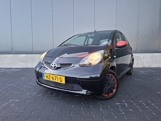 Toyota Aygo 1.0-12V + | Airco | Onderhoudsboekjes | Elektrische ramen |
