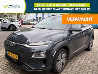 Hyundai Kona EV Premium 64 kWh Open dak I Lederen bekleding I Stoelverwarming