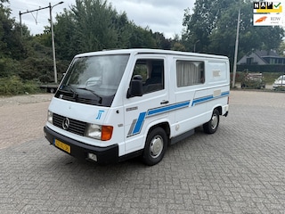 Mercedes-Benz MB 100 D KAMPEERAUTO COMPLETE CAMPER / LUIFEL EN FIETSENREK / 2 JAAR APK