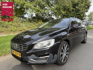 Volvo V60 BWJ 2015 2.4 D6 Twin Engine R-Design / ZO MEE / EXPORT | LEDER | MEMORY STOELEN | STOELVERW.