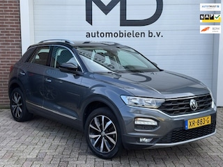 Volkswagen T-Roc 1.0 TSI Style - Trekhaak - CarPlay - LED - Originele Nederlandse auto met NAP - Cruise - Camera