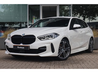 BMW 1-serie (f40) 118i M-Sport 136pk | LED | Cruise | Climate | Carplay | Navi | Sfeer | Parkeersensoren