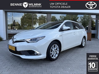 Toyota Auris Touring Sports 1.8 Hybrid Executive | Trekhaak | Panoramadak