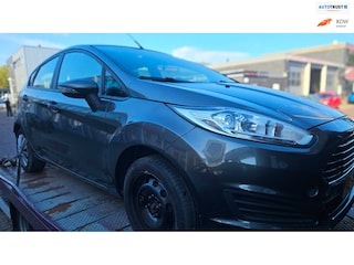 Ford Fiesta 1.0 EcoBoost Titanium MOTORSCHADE!!