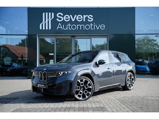 BMW iX3 50 xDrive 113 kWh | M Sportpakket | Panoramadak | Trekhaak |  Iconic Glow exterieurpakket |  Innovation Pack | Head-up Display | Multifunctionele stoelen |