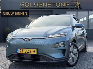 Hyundai Kona EV Premium 64 kWh ✓Soh 93.2 %✓2e Eigenaar✓Carplay✓Camera✓Navi✓Keyless✓Halfleder✓Rijstrooksensor✓Dodehoeksensor✓Pdc V+A✓Lm velgen✓Clima✓Cruise✓204pk✓N.A.P✓Apk tot 09-2027