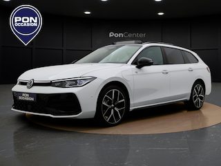 Volkswagen Passat Variant 1.5 eHybrid R-Line 272 PK | Pano dak | Trekhaak | Leder | 19" | Head Up Display | Harman Kardon |
