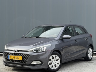 Hyundai i20 BWJ 2015 | 1.2 85PK i-Motion Comfort NW MODEL | TREKHAAK | CLIMA | CRUISE | PDC | BLUE TOOTH | EL PAKKET |