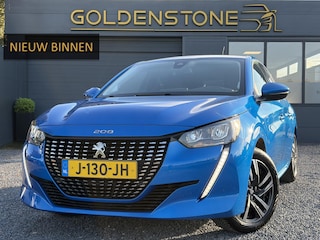 Peugeot 208 1.2 PureTech Allure ✓D-riem vv in 10-2025✓1e Eigenaar✓360° Camera✓Carplay✓Navi✓101pk✓LED✓Clima✓Cruise✓6 Bak✓Pdc✓Lm velgen✓Halfleder✓Recent beurt gehad✓N.A.P✓Apk tot 08-2028
