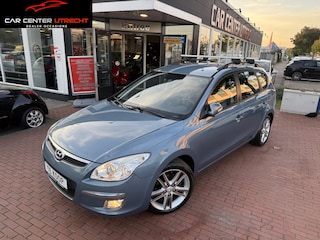 Hyundai i30 CW 2.0i i-Catcher automaat leer navi airco trekhaak