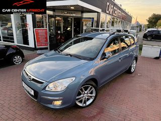 Hyundai i30 CW 2.0i i-Catcher automaat leer navi airco trekhaak