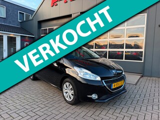 Peugeot 208 1.2 VTi Allure / Cruise / Navi / Clima / Trekhaak