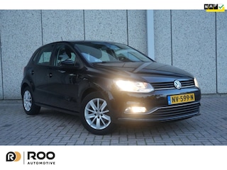 Volkswagen Polo 1.2 TSI Comfortline Business R Lage km stand! APK, onderhoud,Parkeersensoren.