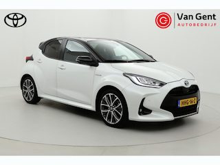 Toyota Yaris 1.5 Hybrid Launch Edition | Trekhaak | Dodehoek detectie | Head-up display | Stoelverwarming | Apple Carplay / Android Auto | Parkeersensoren voor/achter | 17 inch