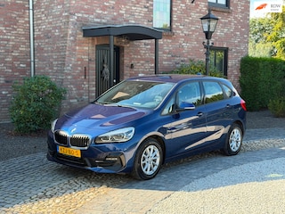 BMW 2-serie Tourer 218i Business edition Navi Camera Led