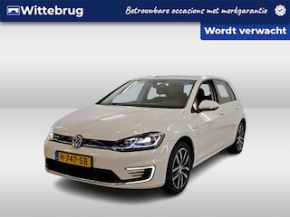 Volkswagen Golf E-DITION / AUTOMAAT/ SOH 92%/ CRUISE/ NAVI/ CLIMATE/ PARK. SENSOREN + CAMERA/ PRIVACY GLASS/  FULL LED/ 17" LMV
