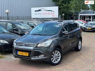 Ford Kuga 1.5 Titanium Styling Pack/Navi/Cruise/Stoelverwarming/Trekhaak/Nieuw Apk/volledig onderhoud/6 Maanden Garantie