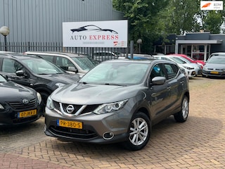 Nissan Qashqai 1.2 N-Connecta Aut/Navi/Camra/Stoelverwarming/Cruise/Trekhaak/Apk/Dealer onderhoud/2 sleutels aanwezig