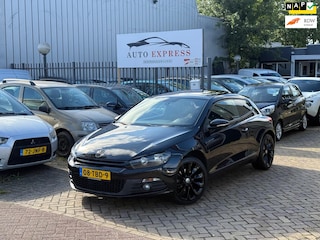 Volkswagen Scirocco 1.4 TSI Edition/Pano Dak/Cruis/Navigatie/sportieve uitlaat/Nap/Nieuw Apk/Volledig onderhoud/6Maanden Garantie