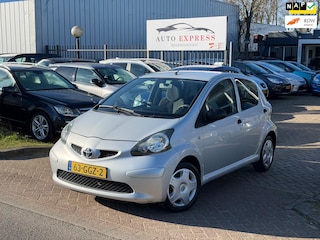 Toyota Aygo 1.0-12V/stuurbekrachtiging/Navi/Carplay/Nap/Apk/3 Maanden Garantie