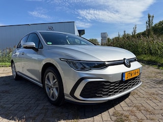 Volkswagen Golf 1.5 eTSI R-Line Business