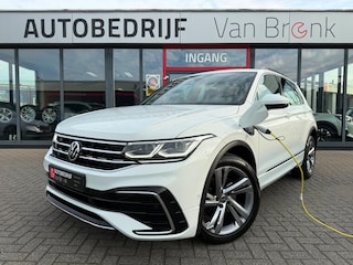 Volkswagen Tiguan 1.4 TSI eHybrid R-Line Business+ | SOH 97% | 245PK | Dynamische knipperlichten