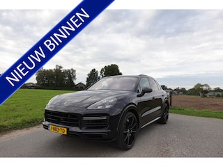 Porsche Cayenne 4.0 Turbo | FULL OPTION | Softclose | Panoramadak | Trekhaak | Massage | PSCB | PASM | Achterasbesturing | BOSE |