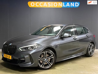 BMW 118i High Executive M-Sport|LED|CRUISE|STOELV|DAB|CARPLAY|SFEER|NAVI|18INCH|