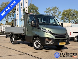 Iveco Daily 35S14H A8 2.3L 140pk | W4100 | Open laadbak | Automaat | Adaptive cruise Control | Camera | AppleCarPlay | Trekhaak