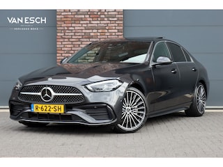 Mercedes-Benz C-klasse 200 AMG Line | Panoramadak | Distronic+ | Camera | Sfeerverlichting Premium | Zitcomfortpakket | Stoelverwarminig | Geluidsisolerend Glas |