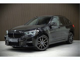 BMW X1 xDrive25e Executive M Sport | Stoelverwarming | Trekhaak | Parkeersensoren | Navigatie | Ambiance Verlichting | Keyless | Cruise Control | LED | Climate Control | DAB | BTW | SOH 90%