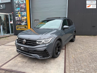 Volkswagen Tiguan 1.4 TSI eHybrid R-Line Black edition | IQ | 360 | keyless | Pano| Head up | Carplay | Half leder/alcantara