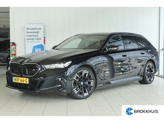 BMW i5 Touring M60 xDrive 84 kWh | Harman & Kardon | Trekhaak | Stoelverwarming | 20 Inch | Adaptief LED | Elektr. Klep | Carplay | Navi |